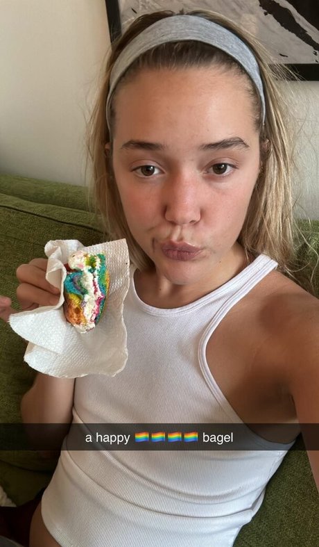Olivia Ponton photo 987