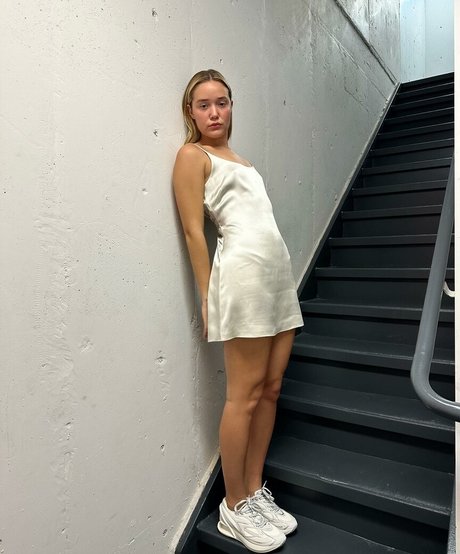 Olivia Ponton photo 1004