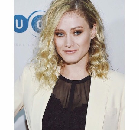 Olivia Taylor Dudley photo 24