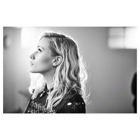 Olivia Taylor Dudley photo 50