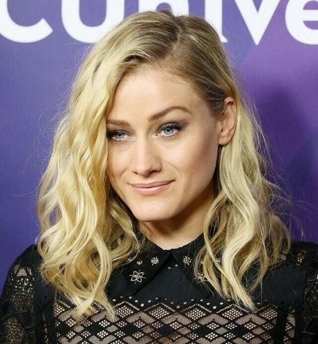 Olivia Taylor Dudley photo 60
