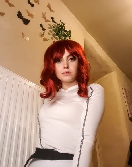 Olivia Tucker photo 9