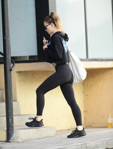 Olivia Wilde photo 439