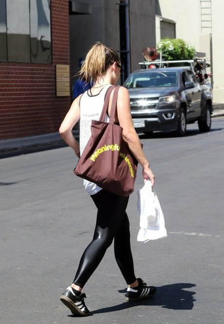 Olivia Wilde photo 787