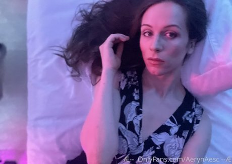 Oliviawould photo 47
