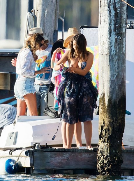 Olympia Valance photo 39