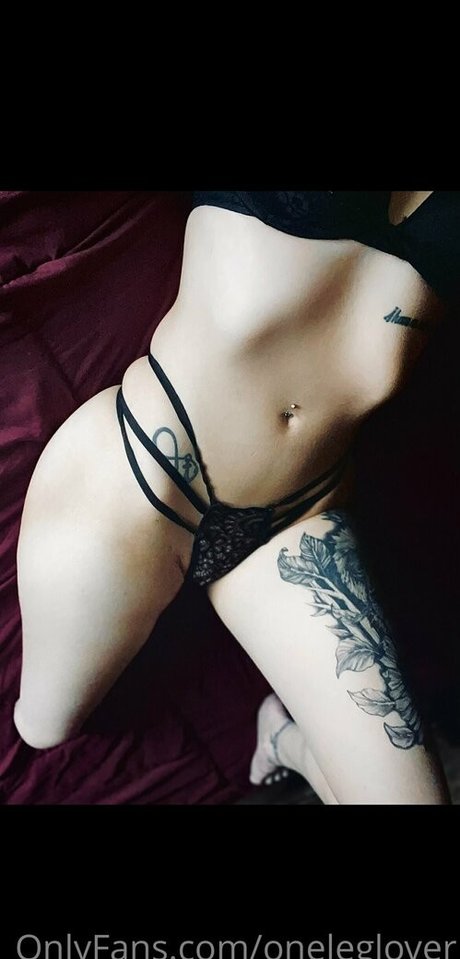 Oneleglover photo 5