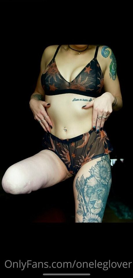 Oneleglover photo 34