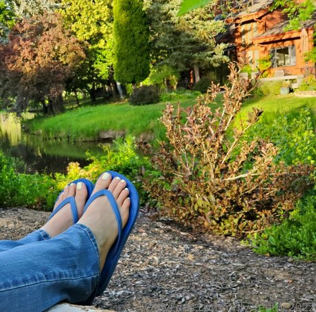 Only_feetpc2022 photo 2
