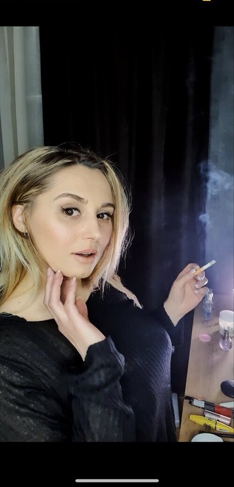 Profile photo of Only Yana