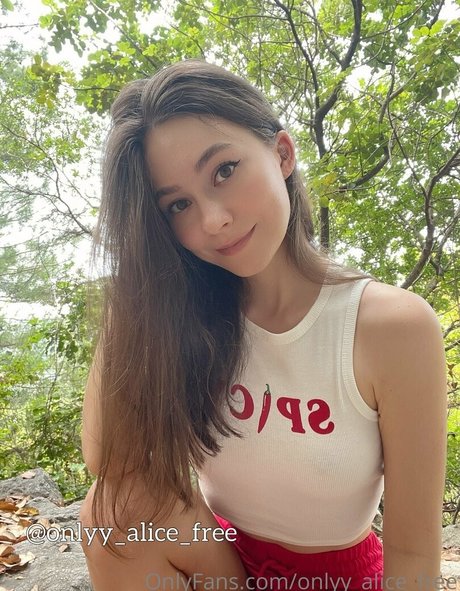 Onlyalice_free photo 6