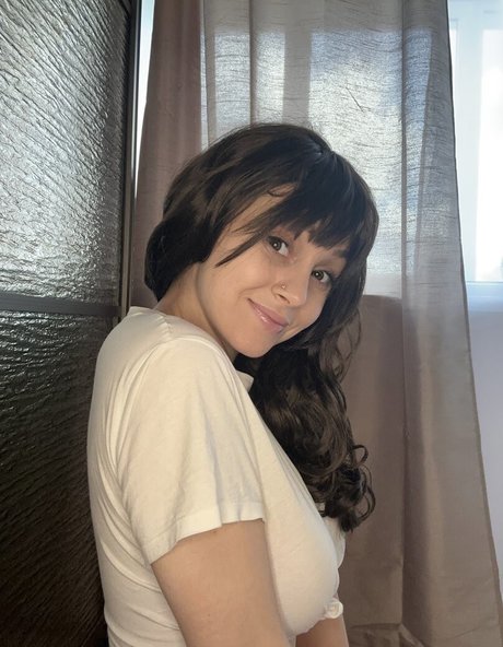 Onlybabyolivia photo 1