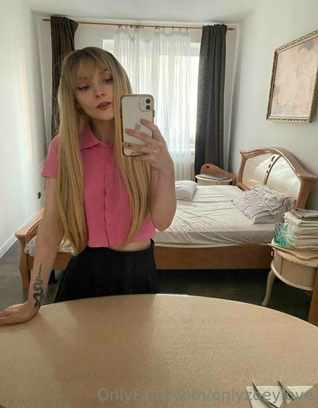Onlyzoeylove photo 18