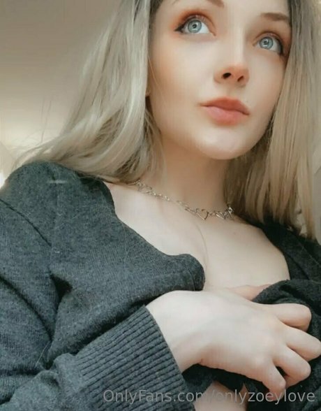 Onlyzoeylove photo 21