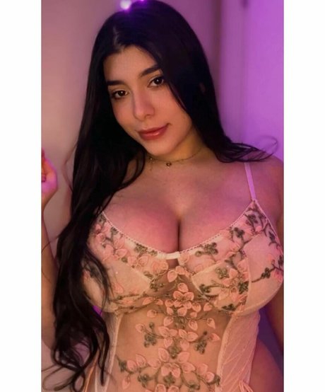 Oriana Alvarado photo 6
