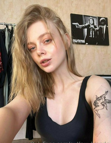 Outlaw_blonde photo 262