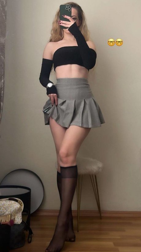 Oznur Guven photo 84