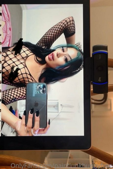 Paintjunkbunnyfree photo 12