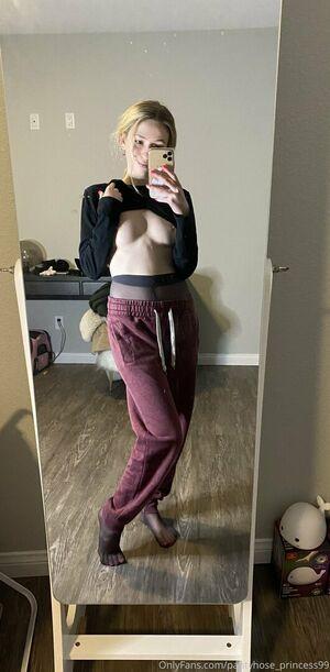 pantyhose_princess99 photo 154