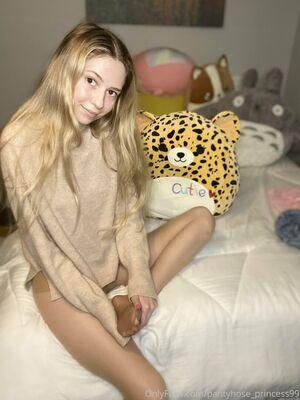 pantyhose_princess99 photo 159