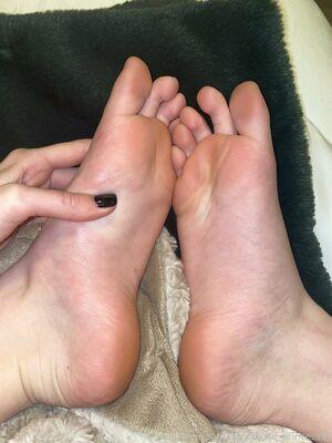 pantyhose_princess99 photo 181