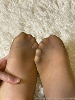 pantyhose_princess99 photo 261