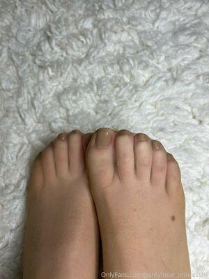 pantyhose_princess99 photo 323