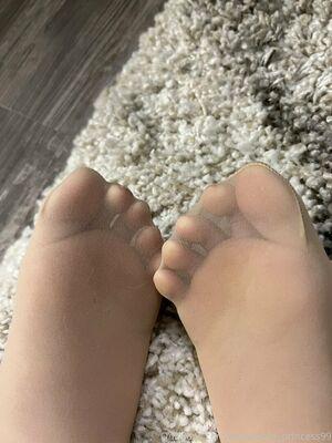 pantyhose_princess99 photo 334