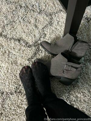 pantyhose_princess99 photo 362