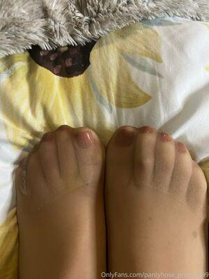 pantyhose_princess99 photo 383