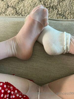 pantyhose_princess99 photo 393