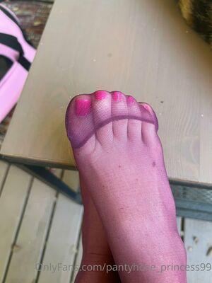 pantyhose_princess99 photo 428