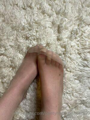 pantyhose_princess99 photo 479