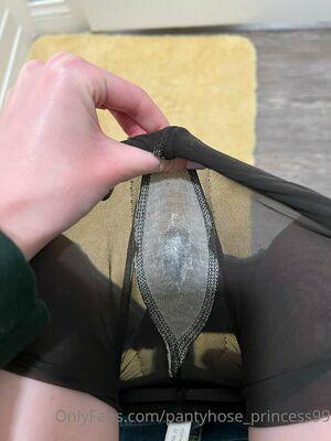 pantyhose_princess99 photo 484