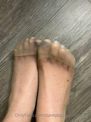 pantyhose_princess99 photo 505