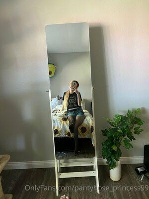 pantyhose_princess99 photo 570