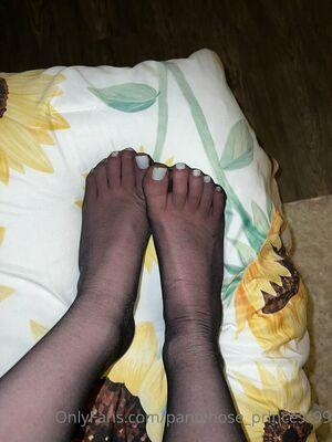 pantyhose_princess99 photo 572