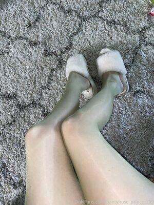 pantyhose_princess99 photo 595