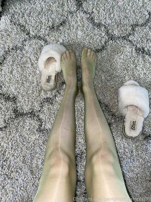 pantyhose_princess99 photo 596