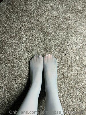 pantyhose_princess99 photo 667