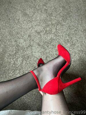 pantyhose_princess99 photo 690