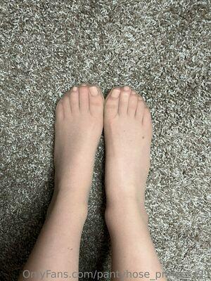 pantyhose_princess99 photo 727