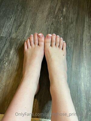 pantyhose_princess99 photo 861