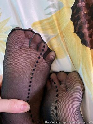 pantyhose_princess99 photo 902