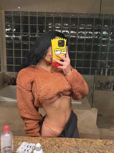 Paris Dylan photo 10