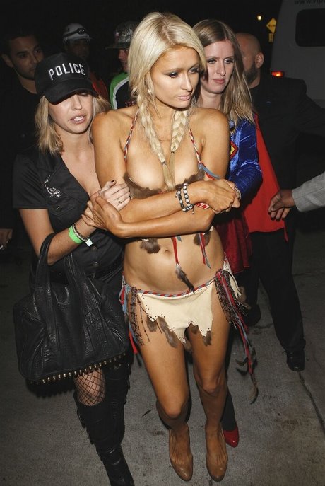 Paris Hilton photo 8