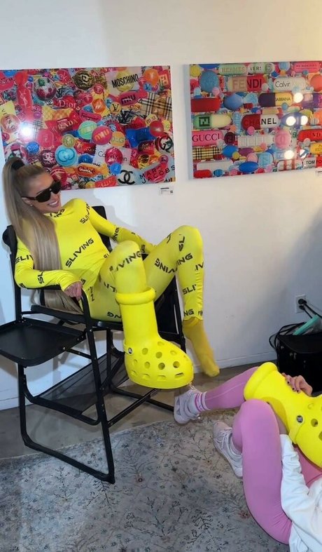 Paris Hilton photo 15