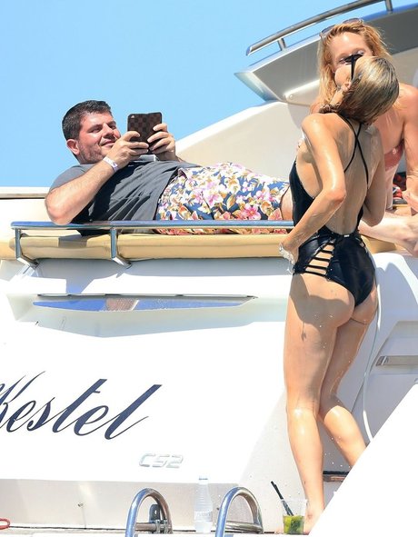 Paris Hilton photo 51