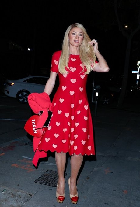 Paris Hilton photo 154