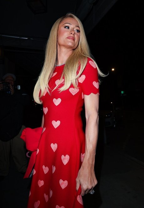 Paris Hilton photo 156